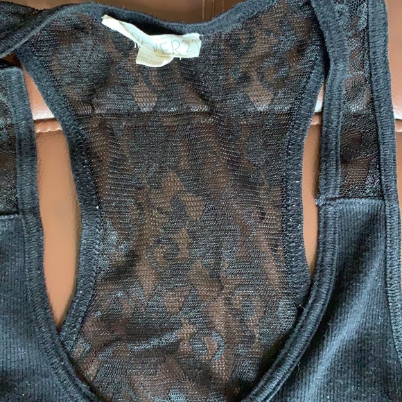 FOREVER 21 black sleeveless tee. Lace detail on the back. Size S. - Picture 5 of 7
